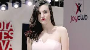 AI Ultra 16 Wiwik SMA Yandex Viral Full HD Ultimate Guide