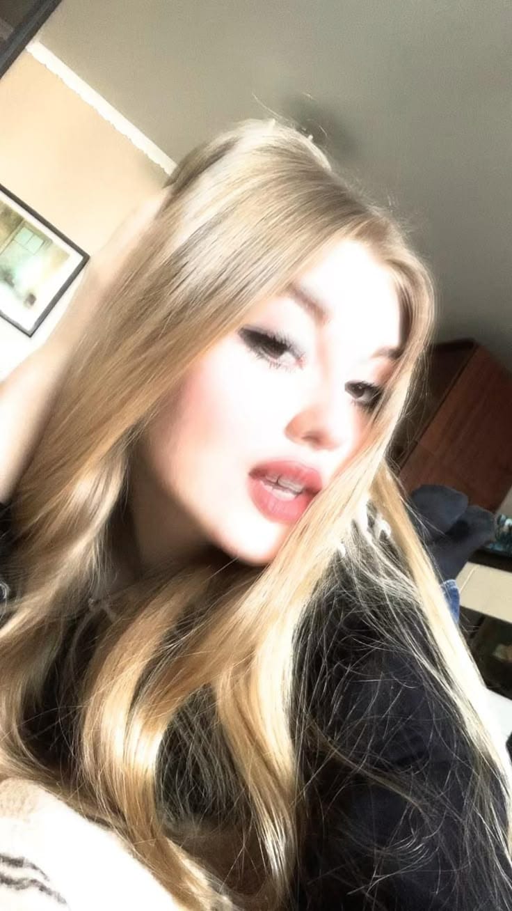 Remaja Jepang bilang “Watashi wa main character desu!” — lucu banget