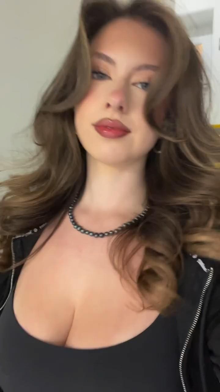 video gadis spanyol bikin vlog satu menit viral